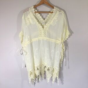 Italian Design‎ Boho Lace Fringe Cinch Waist Poncho Top